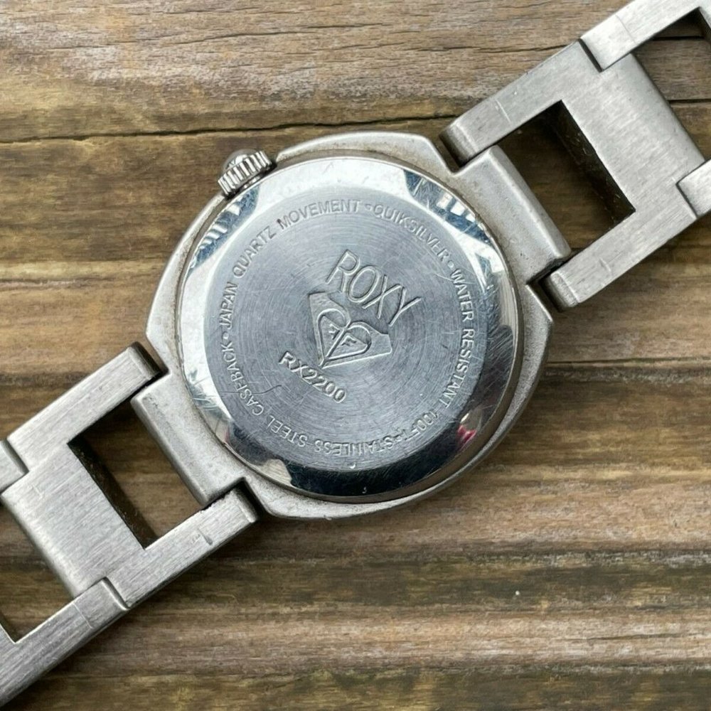 Roxy Quiksilver Ladies Wrist Watch Analog Silver Tone Quartz Metal Band Watch - Picture 10 of 12